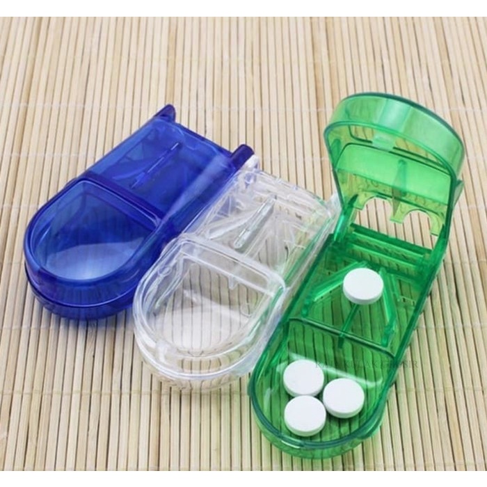 Alat Potong Pemotong Obat / Pill Cutter /Alat pemotong + tempat obat