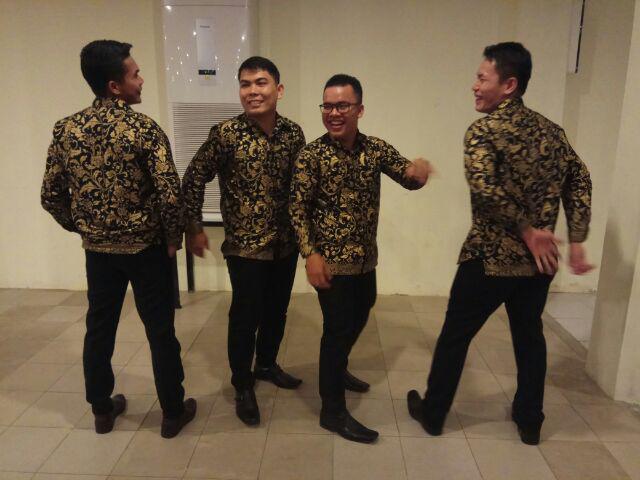 Kemeja Batik Pria Lengan Panjang Bakung