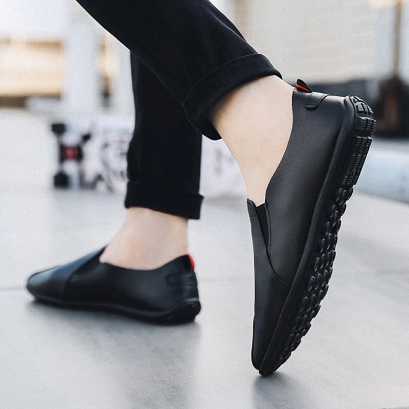 Highland Sepatu Pria Slip on Casual Sepatu Kulit Hitam Formal Sepatu Kerja KSP201