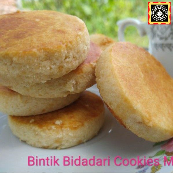 

Kue Kacang 300 Gram Kue Kering Enak Jaminan Mutu BBC Malang