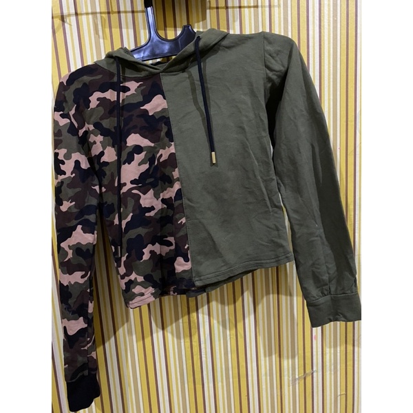 Preloved |Jrep crop hoodie wanita