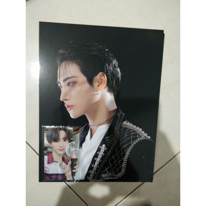 Mini poster DVD The Fellowship & PC Case lightstick ATEEZ