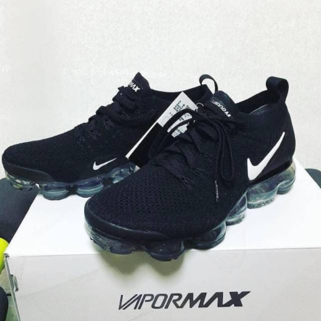 vapormax black white