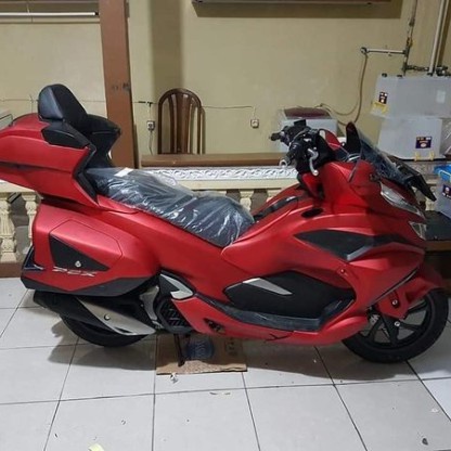VARIASI HONDA PCX MERAH