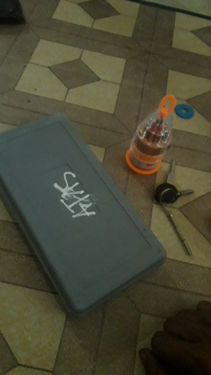 Obeng Set Xinrui 16 In 1 / Obeng Service Toolkit Multifungsi Mini