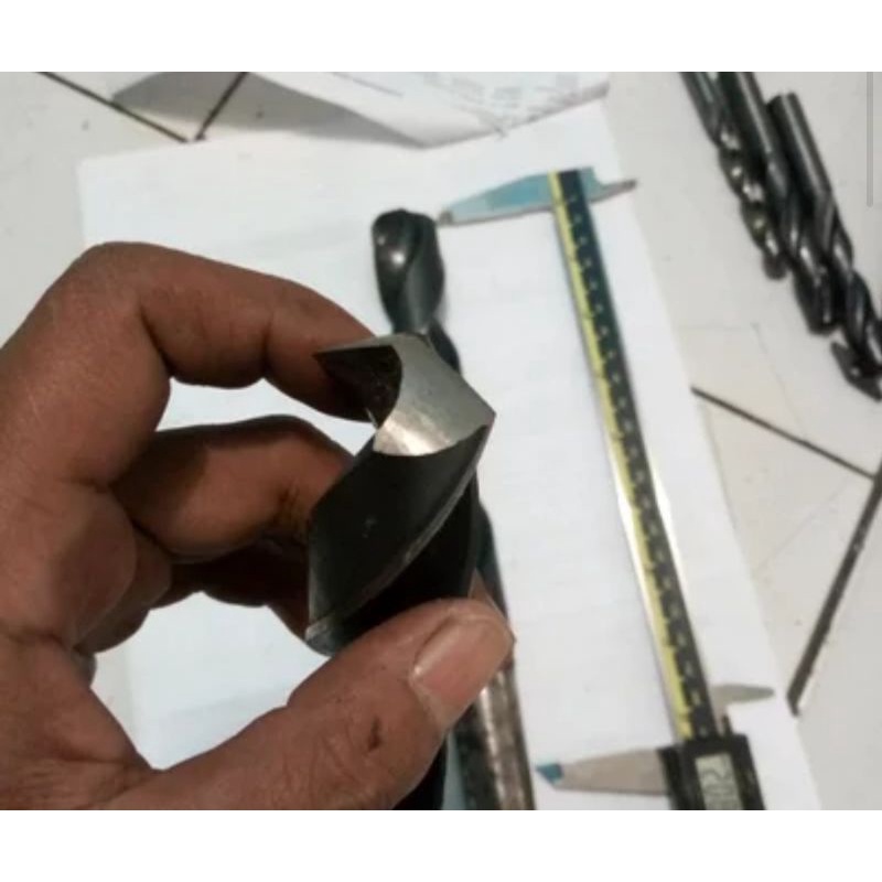 mata bor nachi. drill nachi hss 27mm
