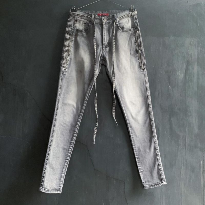 [READY] Size 29 Rucas Season 4 Ceramic Gray Belted Jeans