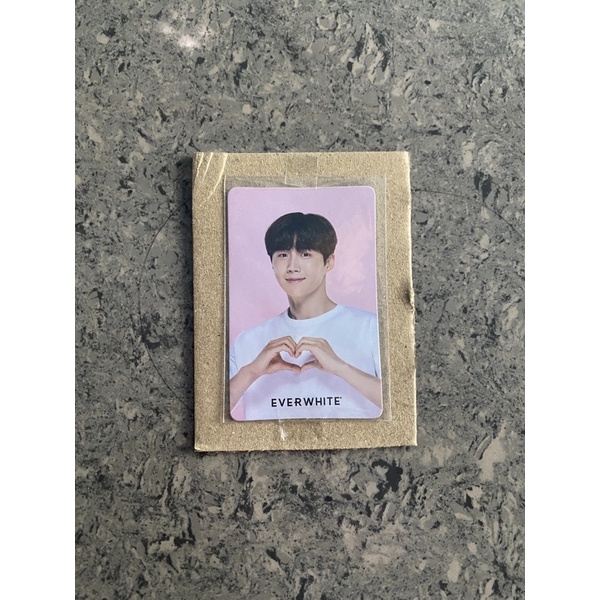 KIM SEON HO X EVERWHITE PHOTOCARD OFFICIAL