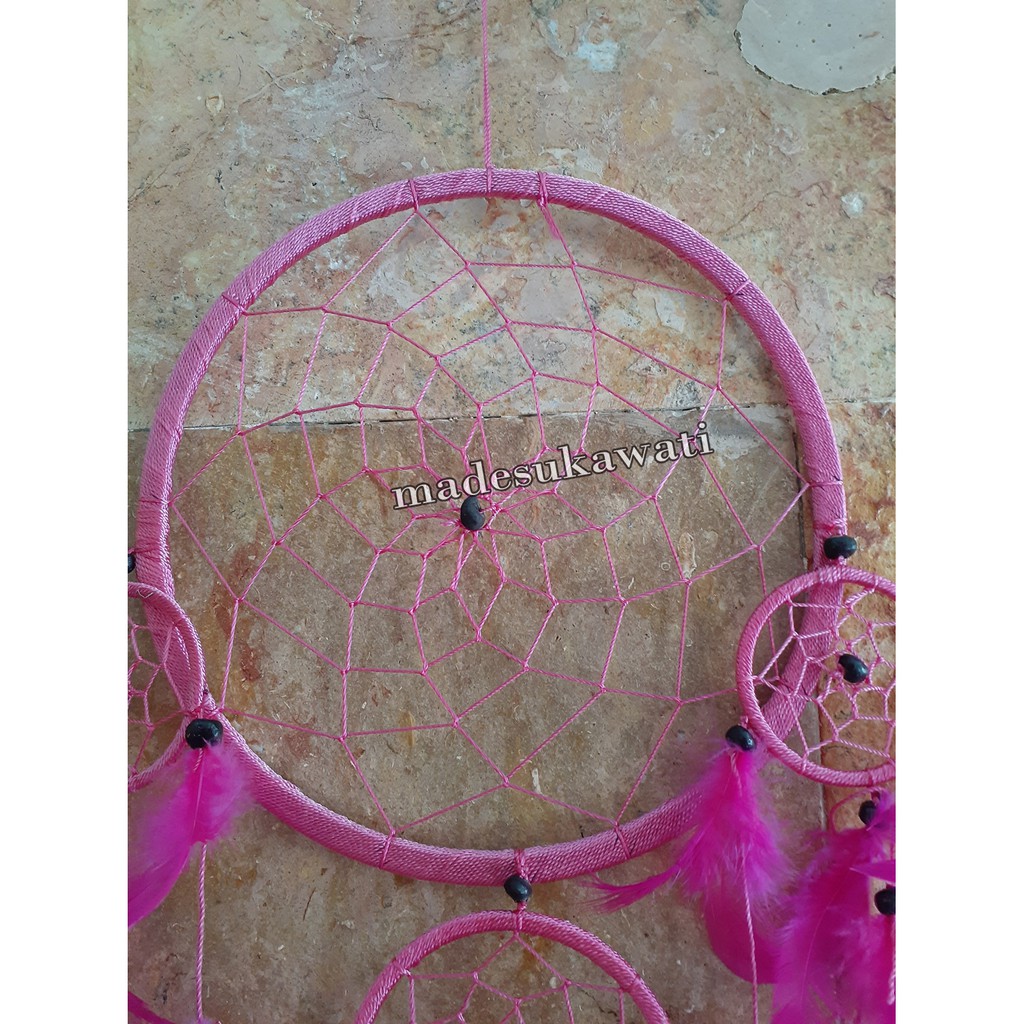 diameter 22cm panjang dengan gantungan 52cm, Kerajinan tangan Bali,Dream catcher bulu ayam bali,deng