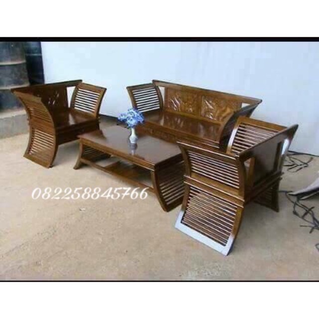 Featured image of post Gambar Meja Kursi Tamu Minimalis Ide desain meja ruang tamu selanjutnya adalah meja tamu dengan model minimalis berbahan kayu modern