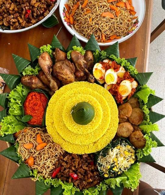 

TUMPENG / NASI TUMPENG / NASI KUNING / NASI UDUK / TUMPENG MURAH / TUMPENG ENAK