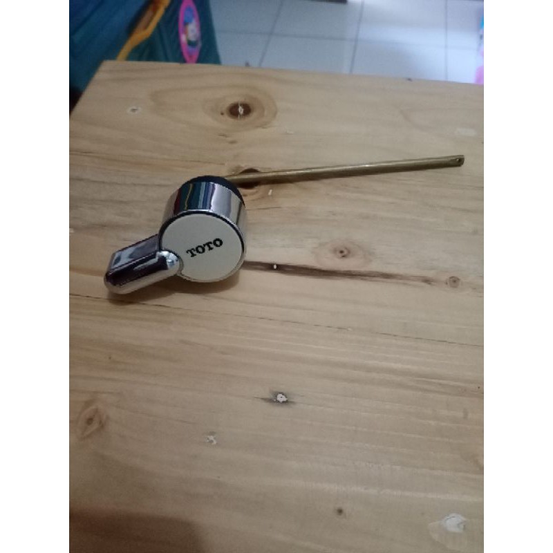 Handle kloset depan toto / handel kloset / putaran kloset depan
