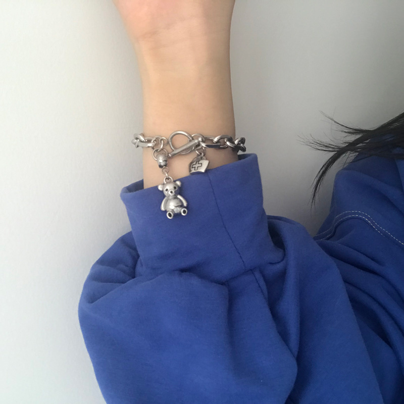 Gelang Rantai Tebal Liontin Salib Hati Beruang Bahan Logam Warna Silver Gaya Punk Untuk Wanita