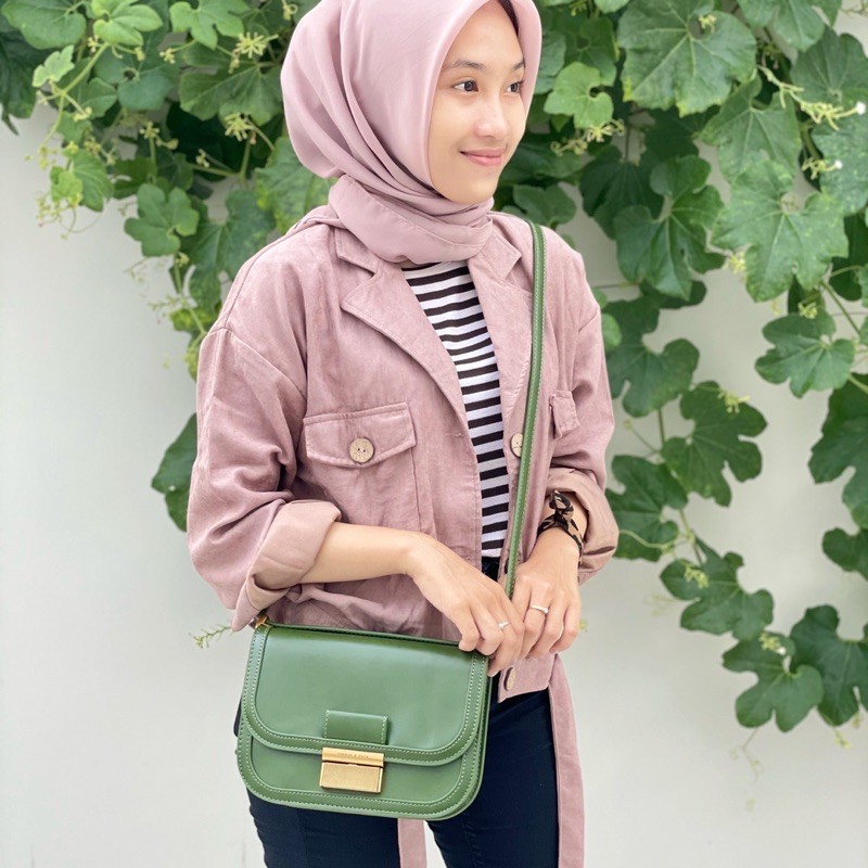 Tas Wanita Vintage Push Lock Crossbody