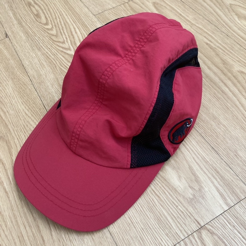 TOPI MAMMUT