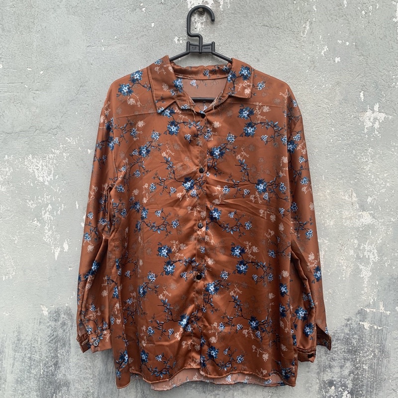 DivStore - Kemeja Satin Coklat Bunga - Atasan Wanita