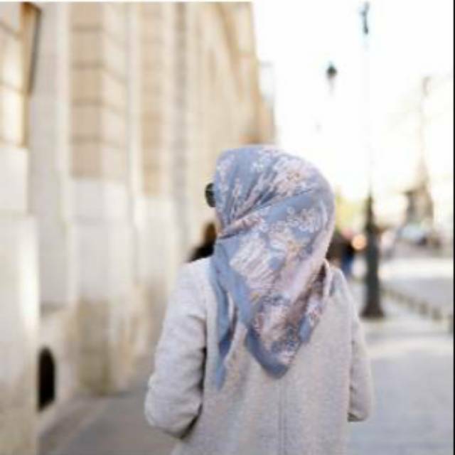 Buttonscarves les amities blue