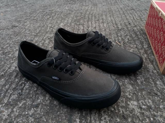 READY  PREMIUM QUANTITY MADE IN CHINA WAFFLE IFC VANS AUTHENTIC DARK GREY/BLACK SIZE 40/41/42/43/44