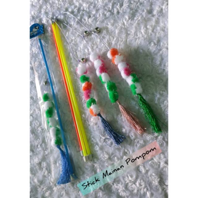 Stick mainan Rumbai Bulu Pompom Lucu Multi Warna Kucing