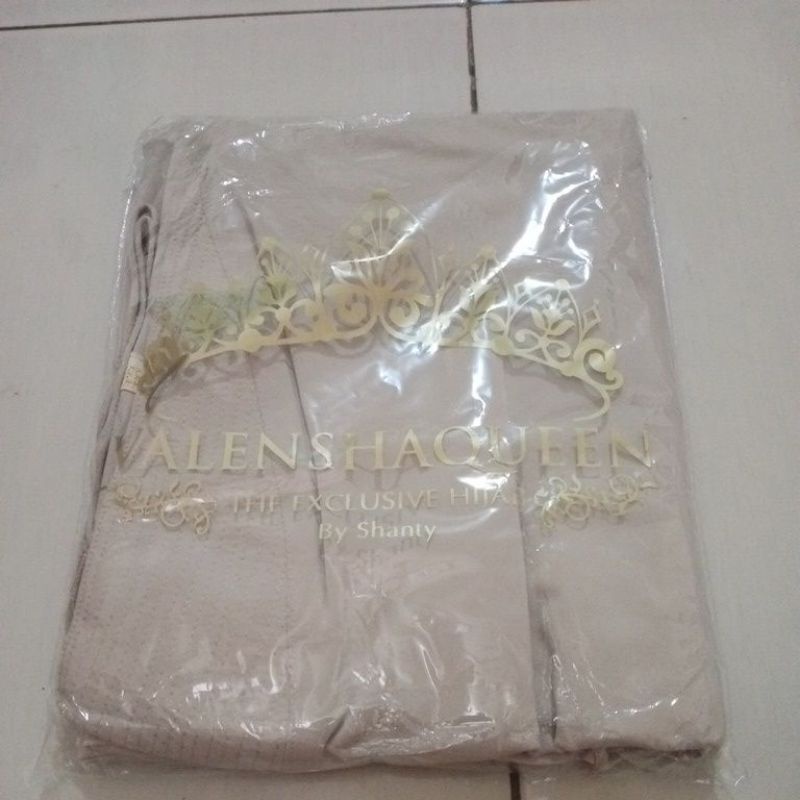 KHIMAR JERSEY JUMBO V KHIMAR SYARI SIZE L VALENSHAQUEEN VALENSHA QUEEN GROSIRJILBAB-Creamy Latte