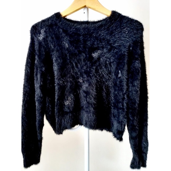 SWEATER RAJUT CROP FUZZY
