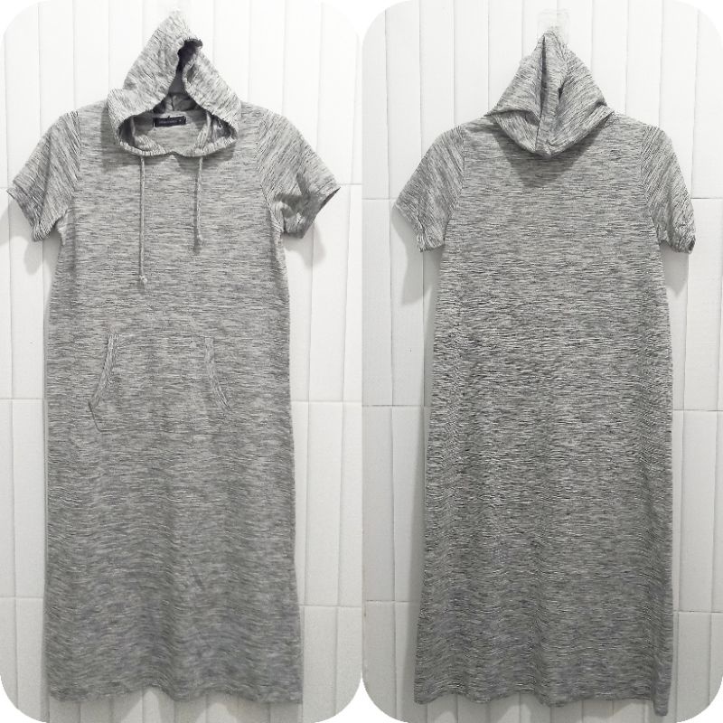 Dress Panjang Hoddie Warna Abu  Merk Hudson Honey Bahan Kaos Katun