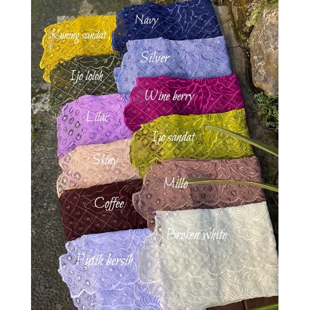 PRADNYABUSANA // KAIN KEBAYA BORDIR SUTRA CREFT MOTIF CATUR JEMPIRING