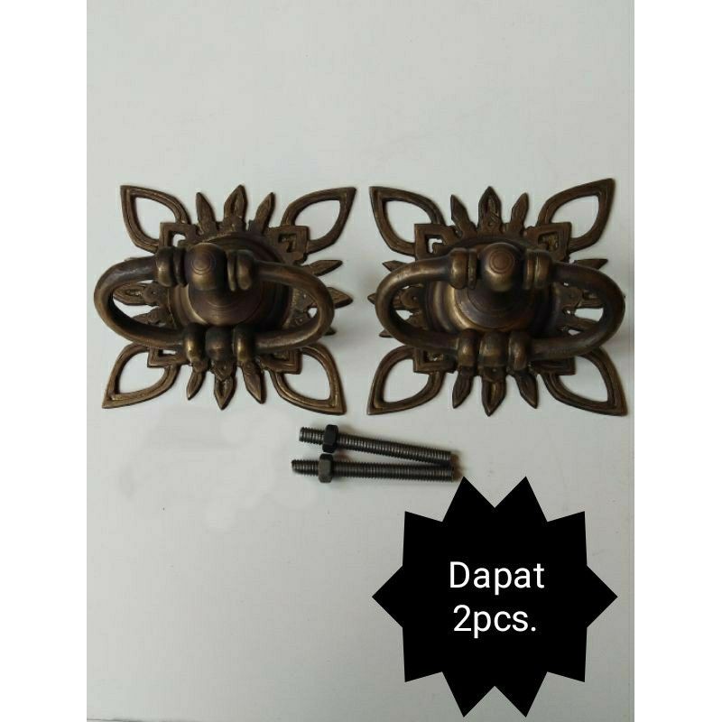 Tarikan pintu gebyok antik diameter 16,5cm.