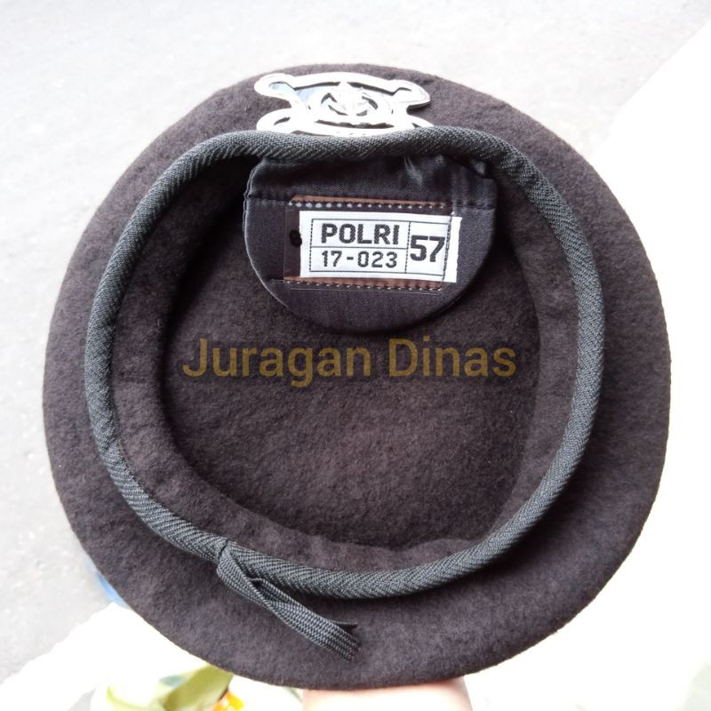 Topi Baret Satpam Coklat Tua Kehitaman Jatah POLRI