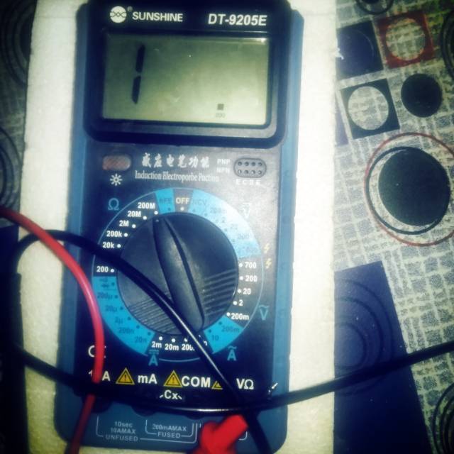 Multitester digital dt9205e