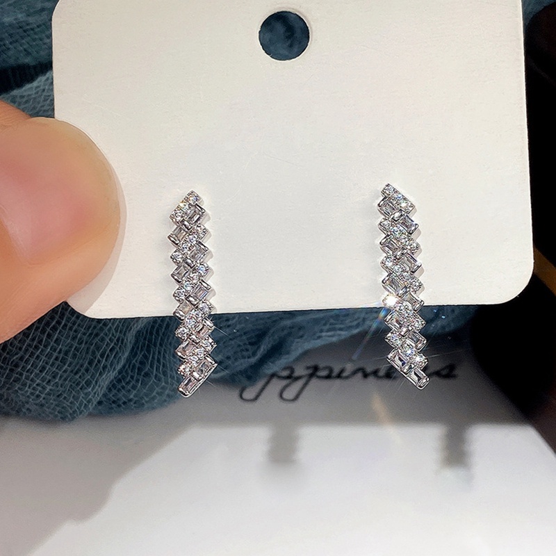 Anting Tusuk Gantung Panjang Wanita Desain Geometri Hias Kristal CZ Untuk Pesta Pernikahan