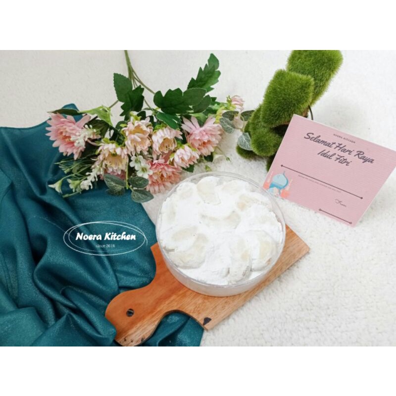 

KUE KERING LEBARAN/NATAL (Putri Salju) 250gr