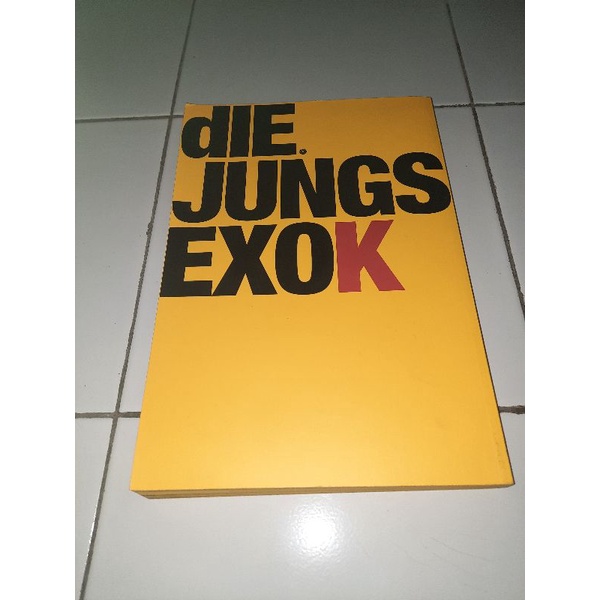 EXO DIE'JUNGS PHOTOBOOK  - EXO K VER