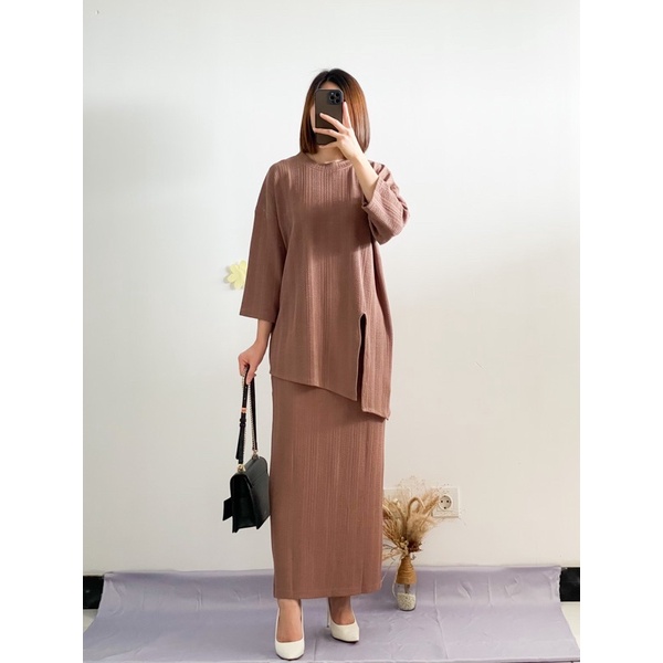 Fella Oversize Set ( PREMIUM Set Bertekstur model Oversize)-Brown (New)