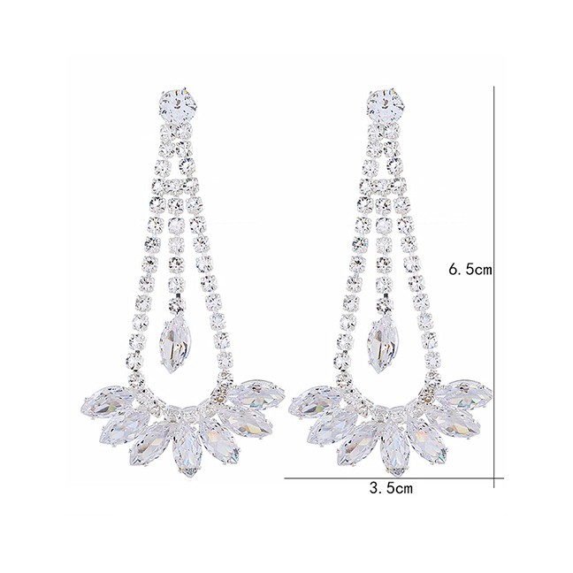LRC Anting Tusuk Fashion White Alloy Openwork Crystal Flower Earrings D28731