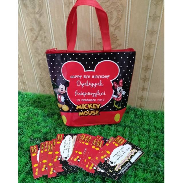 

Tas ultah resleting mickey goodie bag snack ulang tahun ultah anak termurah dan terlaris