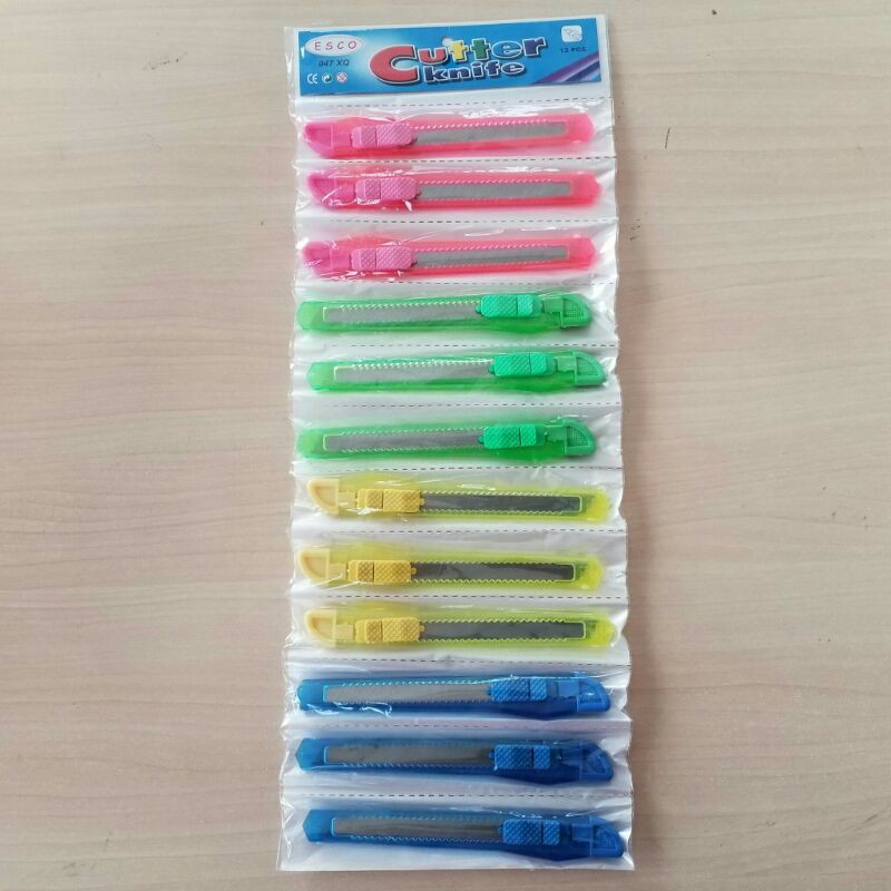 

Cutter pisau pemotong kertas bening warna warni mini kecil murah di semarang