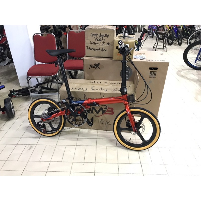 sepeda lipat Camp Hazy 11 speed wheelset Carbon sale sale cuci gudang