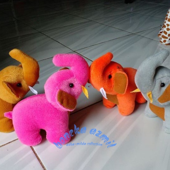 Boneka gajah mini size s ukuran 20 cm