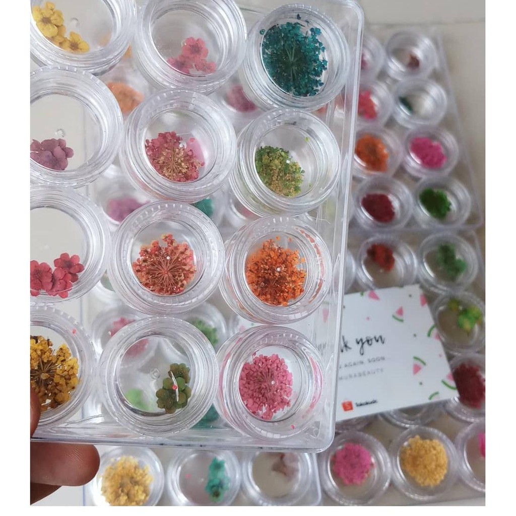 ISI 12 3D NAIL ART / DRY FLOWER DEKORASI KUKU SET MASING MASING ISI 12 JAR