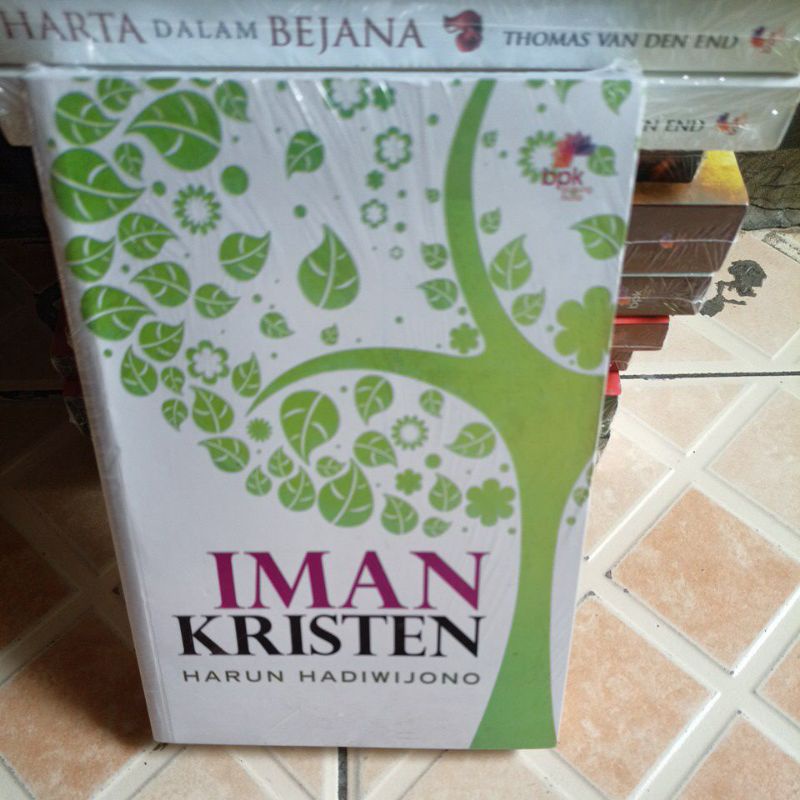 Buku Kristen iman Kristen by Harun Hadiwijono