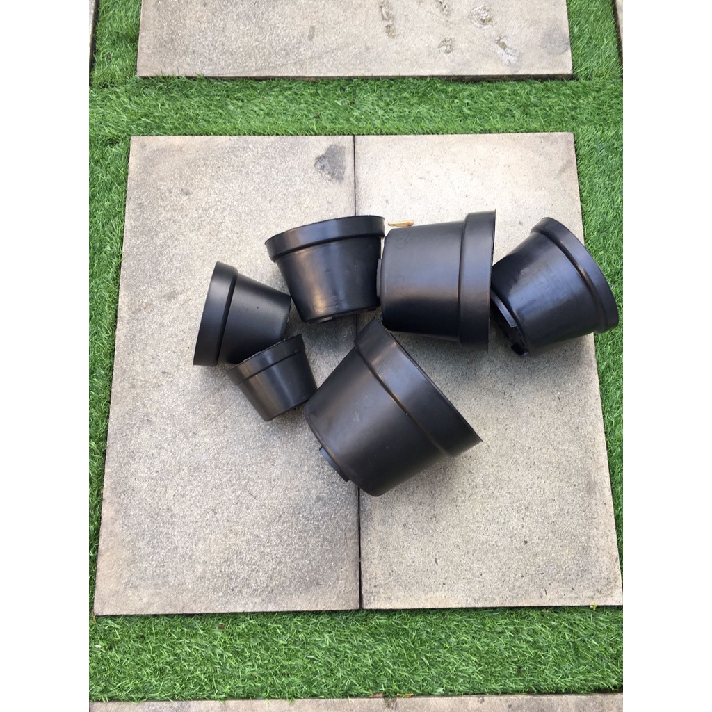 LUSINAN Pot Bunga Murah /Pot Tanaman /Pot Plastik uk 17 B Hitam (isi 12 PCS)