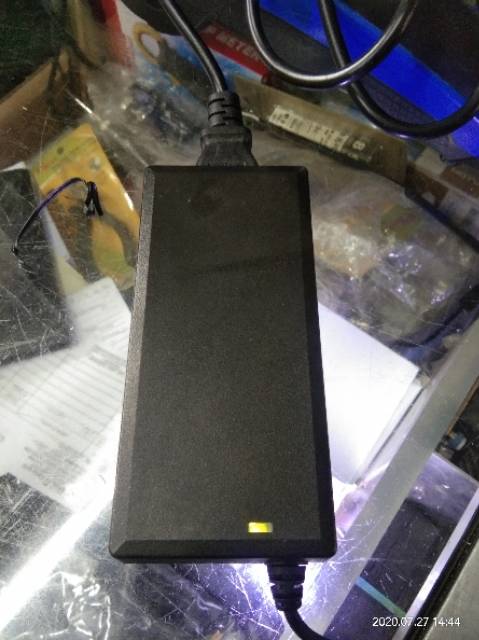 ac dc adaptor merek samsung input ac 100-240vol output dc 12vol 5amper power supply