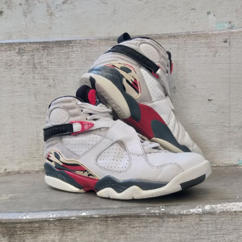 Air Jordan 8 Retro Bugs Bunny