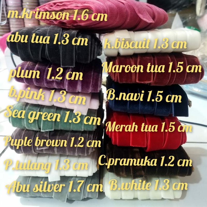 

per rol 15 meter,pita bludru/velvet lebar 1.2cm-1.7 cm
