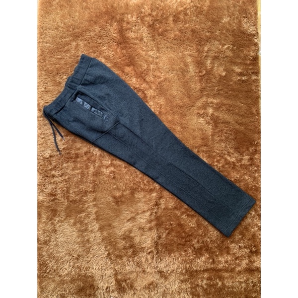 CELANA TRAINING AMUNDSEN SECOND THRIFT