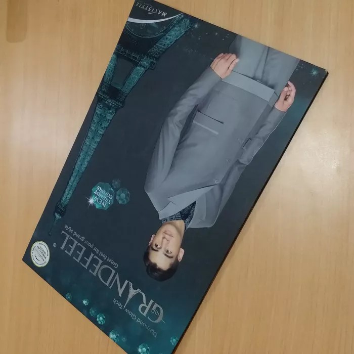 Kain Jas & Tuxedo Grandefeel Maxistyle