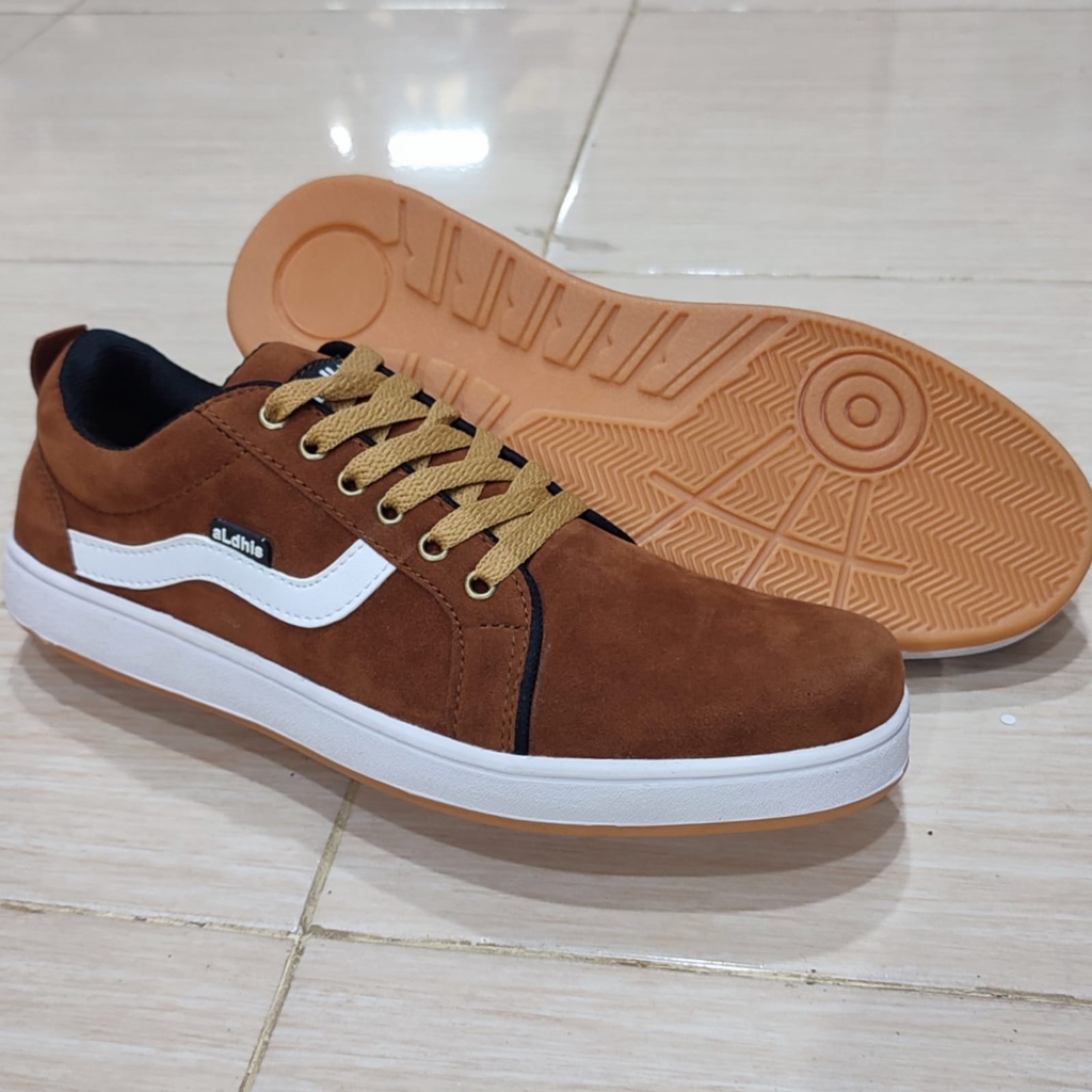 Aldhis CK29 Coklat Sepatu Sneakers Pria Terbaru Brown Gum Sneaker Cowok Dewasa Kekinian Buat Gaya Nongkrong