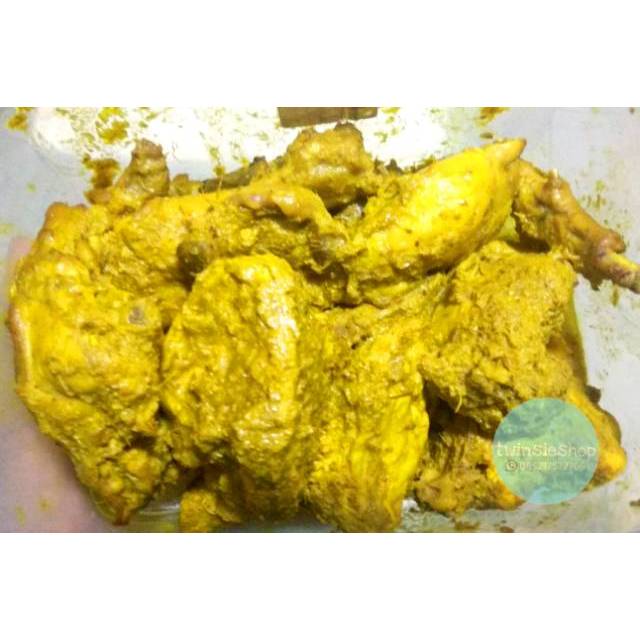 

Ayam ungkep bumbu kuning lengkuas tinggal goreng