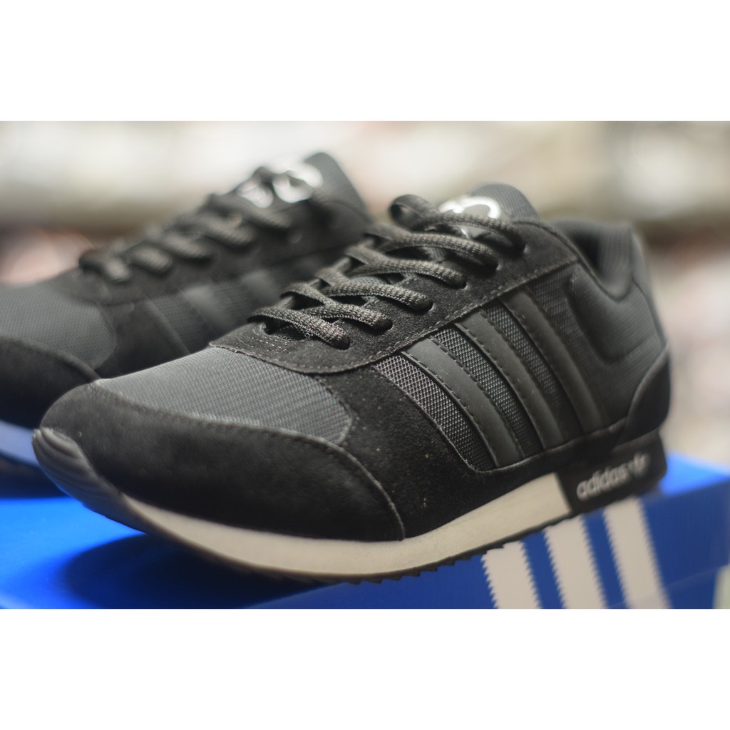 SEPATU SEKOLAH ADIDAS HITAM ALAS PUTIH